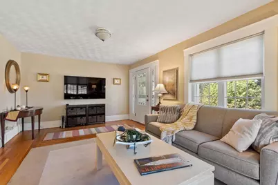 713 E Merrimack Street, Lowell, MA 01852 - Photo 9
