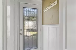 713 E Merrimack St, Lowell, MA 01852 - Photo 21