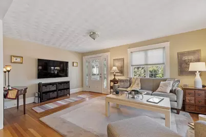 713 E Merrimack Street, Lowell, MA 01852 - Photo 5