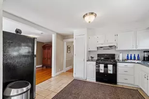 713 E Merrimack St, Lowell, MA 01852 - Photo 17