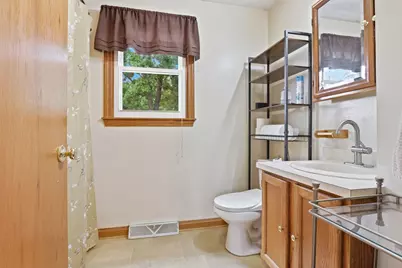 34 Oak Knoll Rd, Lowell, MA 01852 - Photo 13