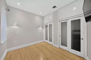 8 Garden Ct, Boston, MA 02113 - Photo 7