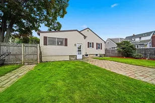 3 Carlton St, Peabody, MA 01960 - Photo 33
