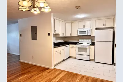 395 Revere Beach Pkwy #2C, Revere, MA 02151 - Photo 3
