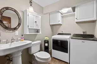 187 Blackstone St, Mendon, MA 01756 - Photo 13