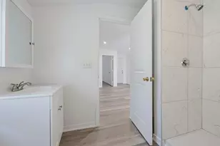 157 W Bacon St, Plainville, MA 02762 - Photo 17