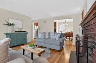 46 Grapevine Ave, Lexington, MA 02421 - Photo 3