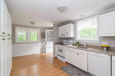 203 Bacon St, Natick, MA 01760 - Photo 11