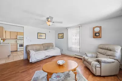 37 Howard St, Chicopee, MA 01013 - Photo 11
