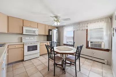 37 Howard St, Chicopee, MA 01013 - Photo 17