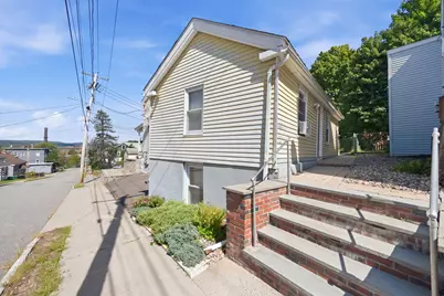 37 Howard St, Chicopee, MA 01013 - Photo 5