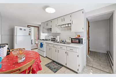 37 Howard St, Chicopee, MA 01013 - Photo 19