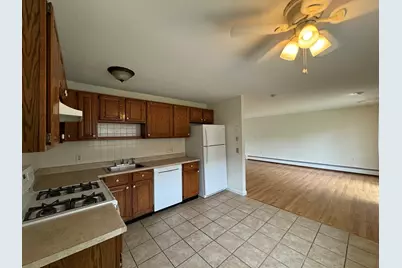 70 Edgelawn Ave #4, North Andover, MA 01845 - Photo 5