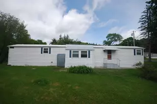 18 Riverview Cir, Brimfield, MA 01010 - Photo 5
