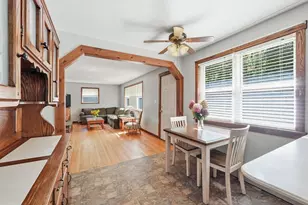 42 Lakeview Dr, West Brookfield, MA 01585 - Photo 11
