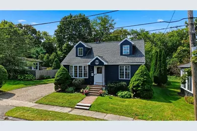 38 1/2 Abington Ave, Peabody, MA 01960 - Photo 3