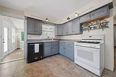 38 1/2 Abington Ave, Peabody, MA 01960 - Photo 15