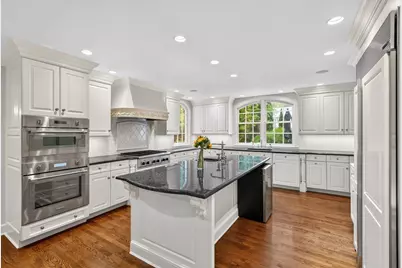 97 Arnold Road, Wellesley, MA 02481 - Photo 11