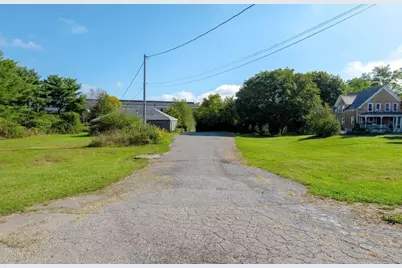 15 Shirley St, Fairhaven, MA 02719 - Photo 5