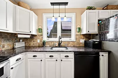 31 Ayer St #31, Haverhill, MA 01832 - Photo 5