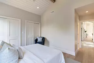 114 Hale St, Beverly, MA 01915 - Photo 5
