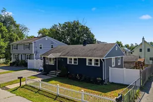 107 New York St, Lowell, MA 01854 - Photo 3