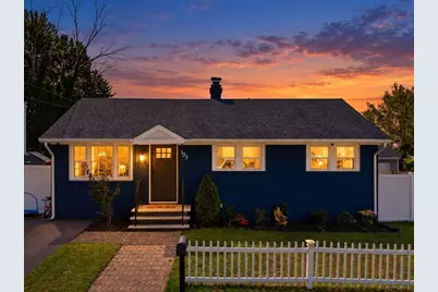 107 New York St, Lowell, MA 01854 - Photo 1