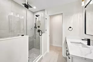 2 Berthold St, Saugus, MA 01906 - Photo 25