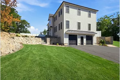 2 Berthold St, Saugus, MA 01906 - Photo 3