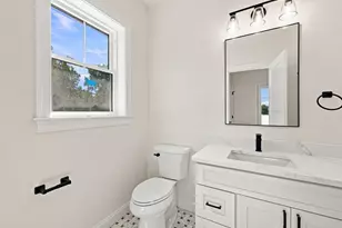 2 Berthold St, Saugus, MA 01906 - Photo 15