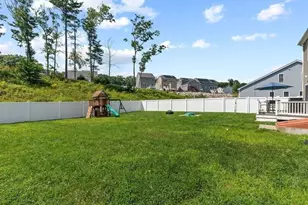 29 Tea Party Dr, Uxbridge, MA 01569 - Photo 11