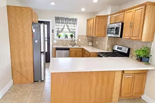 120 Woodrow Ave, Boston, MA 02124 - Photo 5