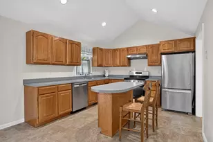 3 Greenside Ln, Worcester, MA 01609 - Photo 5