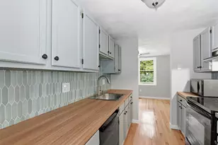 126 Patrick Rd, Tewksbury, MA 01876 - Photo 3