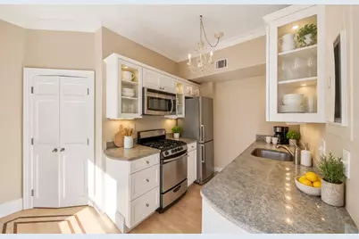 53 Garden St #4, Boston, MA 02114 - Photo 3