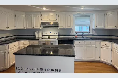 28 Bedford Road, Woburn, MA 01801 - Photo 3
