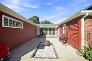 146 Huntington Rd, Russell, MA 01071 - Photo 9
