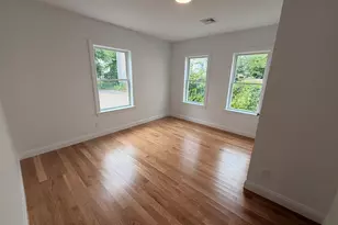 33 Pleasant St, Leominster, MA 01453 - Photo 11