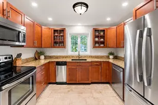 81 Warfield Ave, Hull, MA 02045 - Photo 9