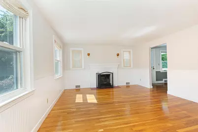10 Farview Ave, Shrewsbury, MA 01545 - Photo 5