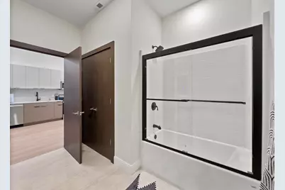 123 Essex #303, Lawrence, MA 01840 - Photo 17