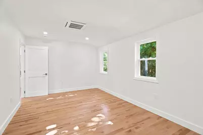 8 Wilmington Road, Burlington, MA 01803 - Photo 25