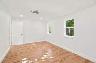 8 Wilmington Rd, Burlington, MA 01803 - Photo 25