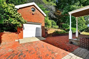 127 Commonwealth Ave, Newton, MA 02467 - Photo 33