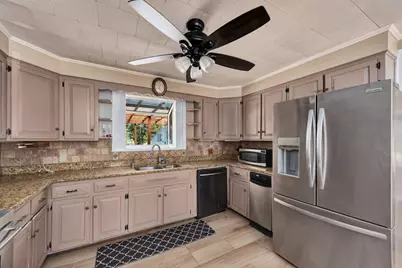 37 Riverdale Ave, Haverhill, MA 01835 - Photo 5