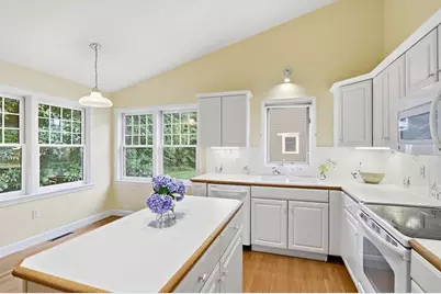 111 Stow Rd #111, Boxborough, MA 01775 - Photo 5