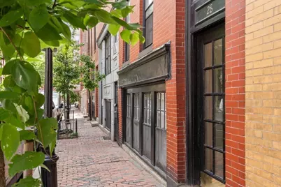 28 Phillips St #3, Boston, MA 02114 - Photo 13