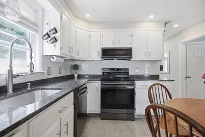 10 Linda Ave, Millbury, MA 01527 - Photo 11