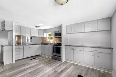 71 Maplewood Dr, Halifax, MA 02338 - Photo 5