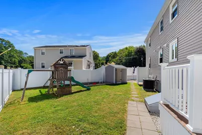 2 Ash St, Amesbury, MA 01913 - Photo 5